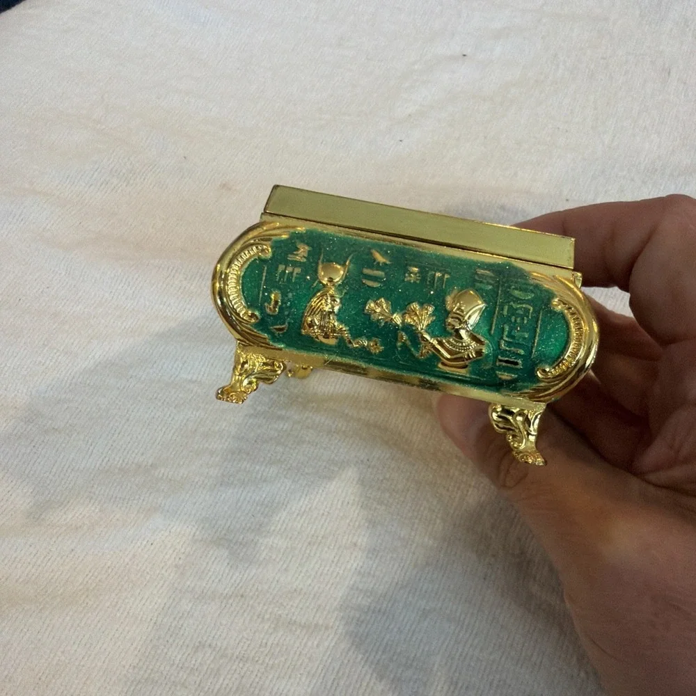 Vtg Egyptian Pharoah Chariot Hieroglyphic Scene Footed Treasure Jewelry Box